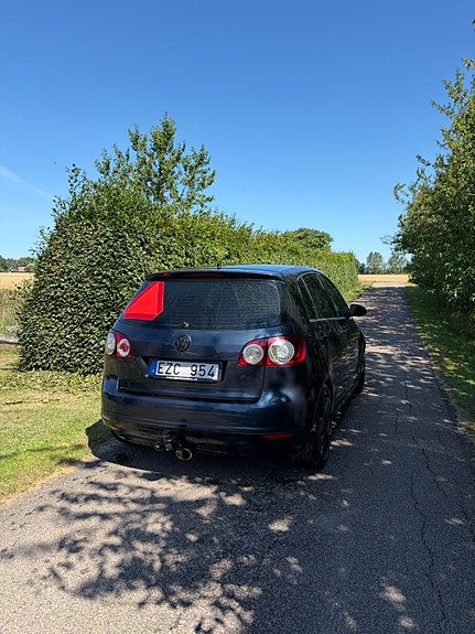 Volkswagen Golf Plus 2 of 4