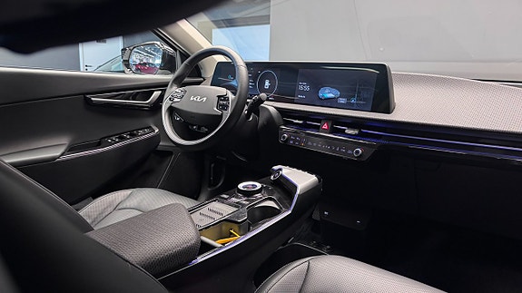 Kia EV6 14 of 21