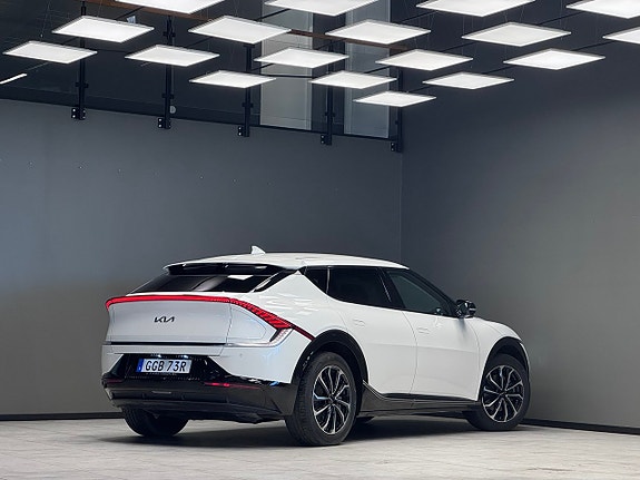 Kia EV6 3 of 21