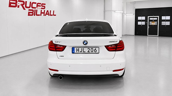 BMW 320d 5 of 5