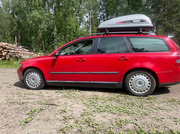 Volvo V50 2 of 5