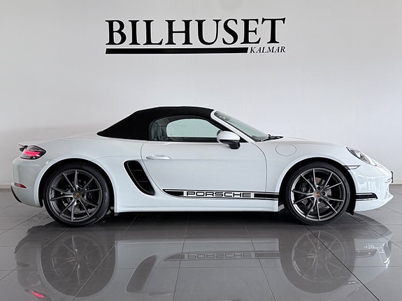 Porsche 718 Boxster 5 of 15