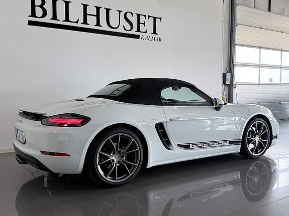 Porsche 718 Boxster 7 of 15