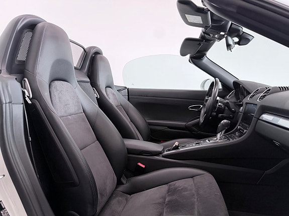Porsche 718 Boxster 12 of 15
