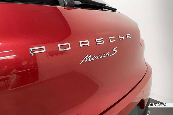 Porsche Macan S 20 of 28