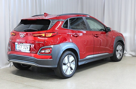 Hyundai Kona 2 of 5