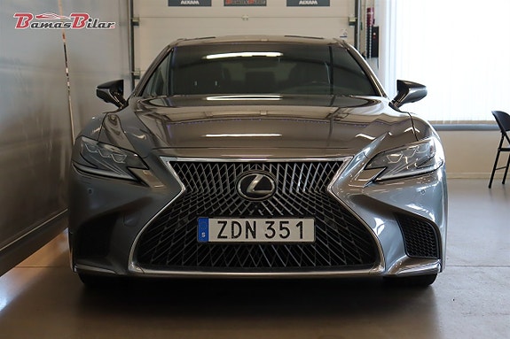 Lexus LS500h 8 of 25