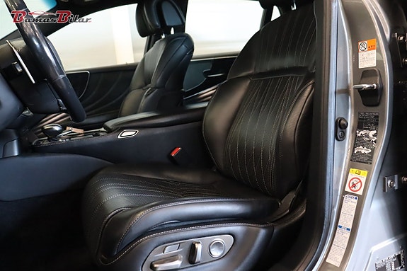 Lexus LS500h 10 of 25