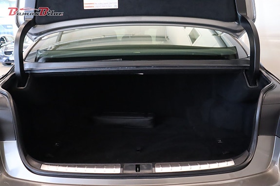 Lexus LS500h 23 of 25