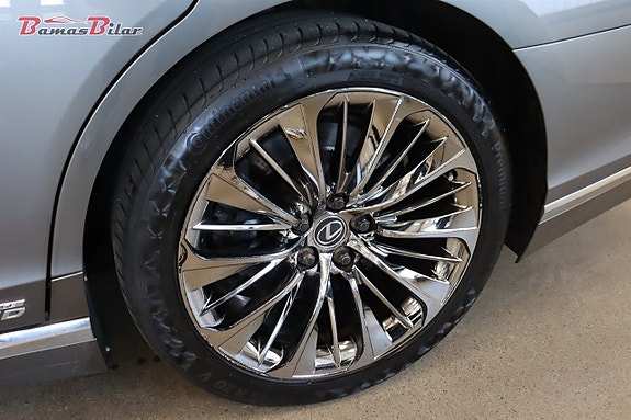 Lexus LS500h 25 of 25