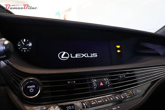 Lexus LS500h 11 of 25