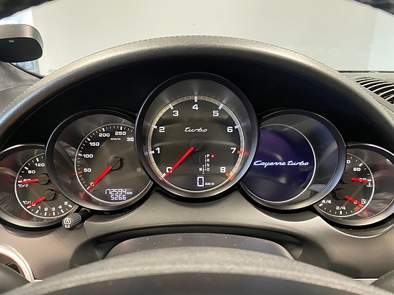 Porsche Cayenne Turbo 17 of 22