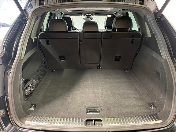 Porsche Cayenne Turbo 6 of 22