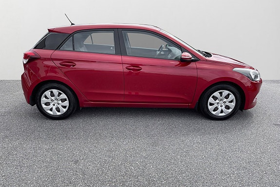 Hyundai i20 6 of 13