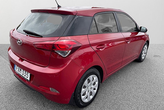 Hyundai i20 5 of 13