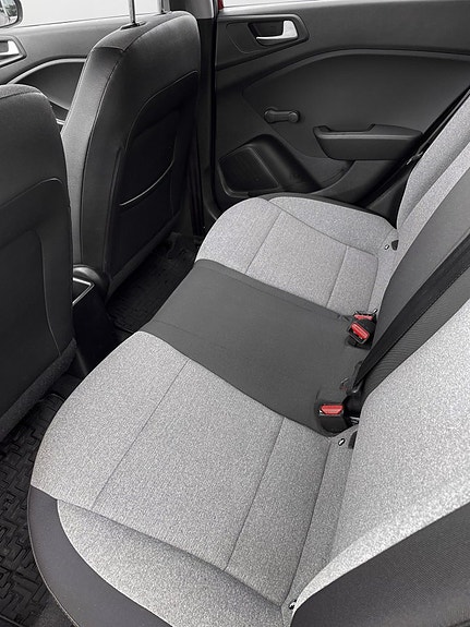 Hyundai i20 12 of 13