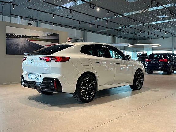 BMW iX2 4 of 5