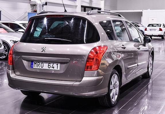 Peugeot 308 SW 4 of 5