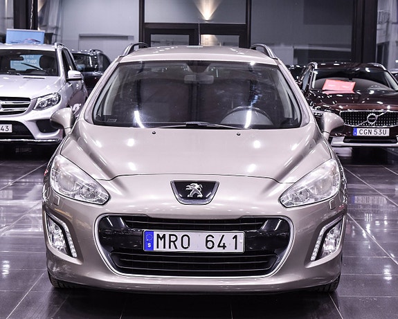 Peugeot 308 SW 3 of 5