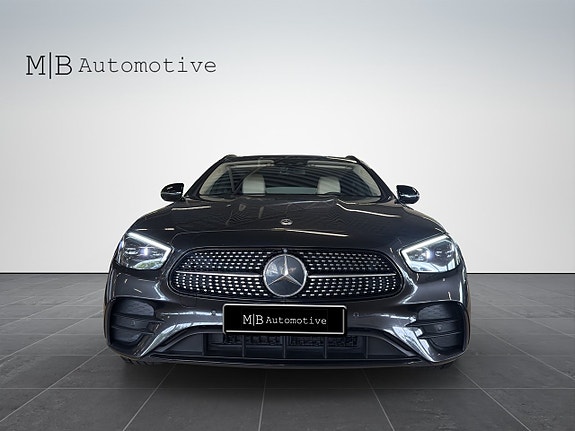 Mercedes-Benz E450 2 of 5