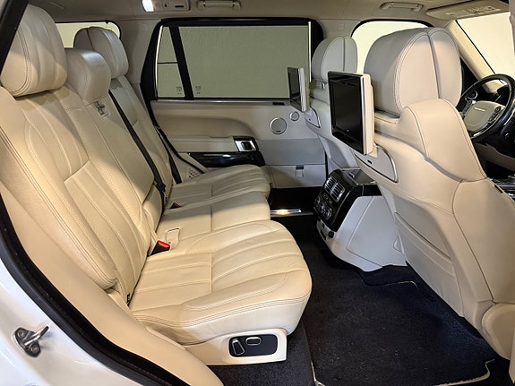 Land Rover Range Rover 11 of 30
