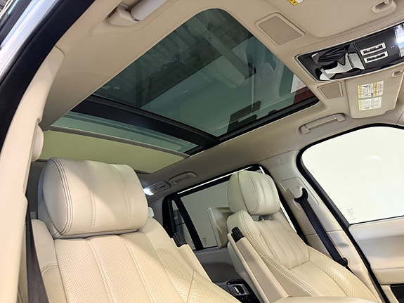 Land Rover Range Rover 15 of 30
