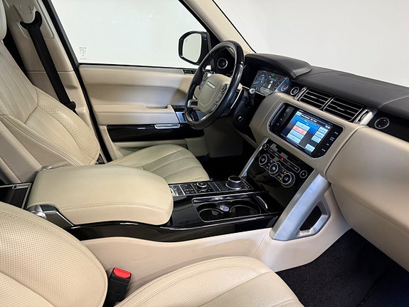 Land Rover Range Rover 10 of 30