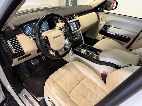 Land Rover Range Rover 21 of 30