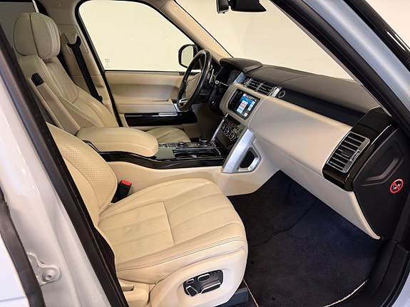 Land Rover Range Rover 9 of 30