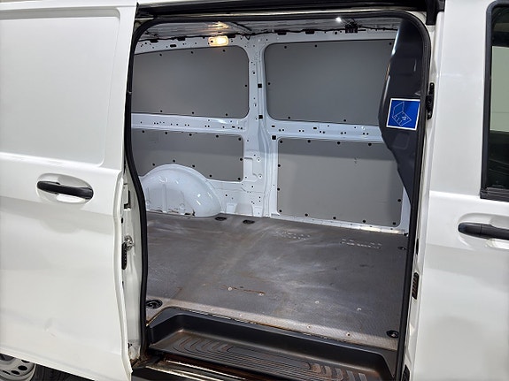 Mercedes-Benz Vito 108 10 of 17