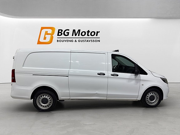 Mercedes-Benz Vito 108 3 of 5
