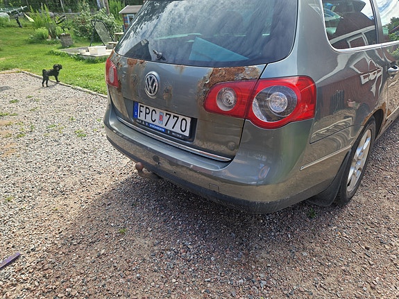 Volkswagen Passat 3 of 3