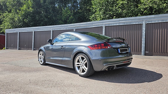 Audi TT 4 of 5
