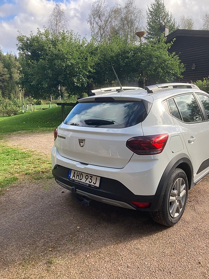 Dacia Sandero Stepway 2 of 3
