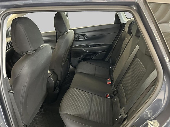 Hyundai i20 10 of 18