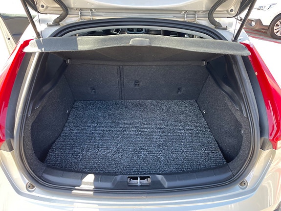 Volvo V40 Cross Country 10 of 10