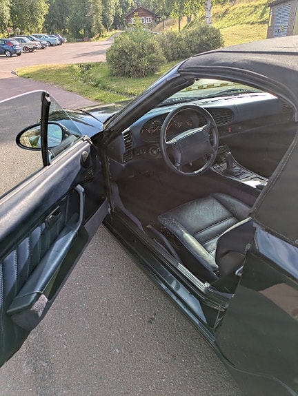 Porsche 968 3 of 5