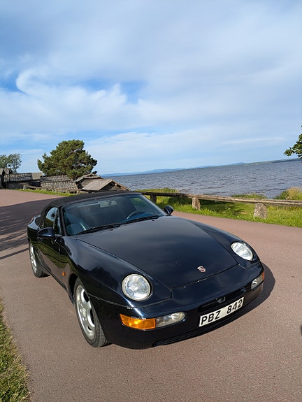 Porsche 968 2 of 5