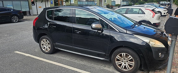 Peugeot 3008 2 of 5