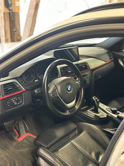BMW 320d 4 of 11