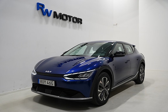 Kia EV6 3 of 5
