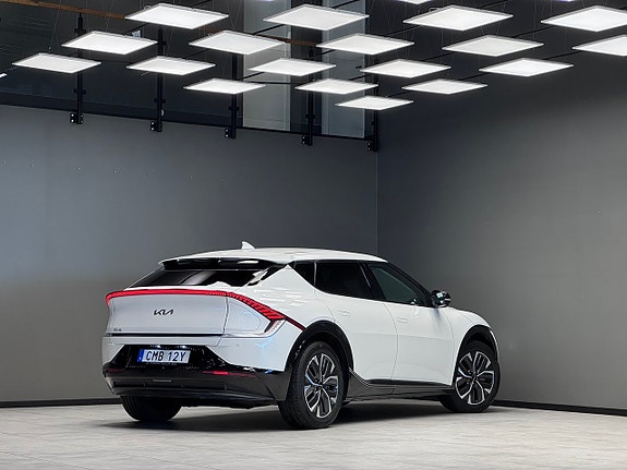 Kia EV6 3 of 5