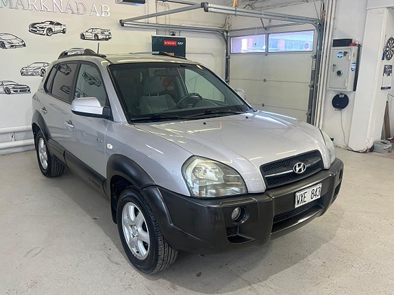 Hyundai Tucson 2 of 5