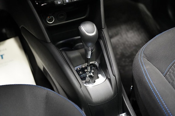 Peugeot 208 13 of 18
