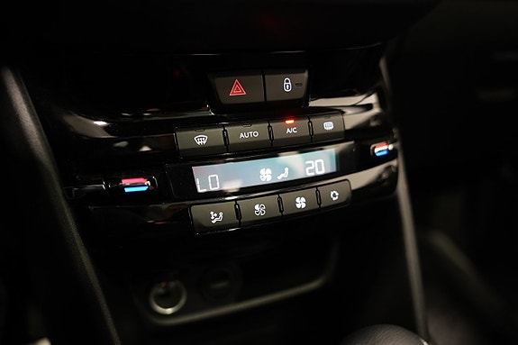 Peugeot 208 14 of 18