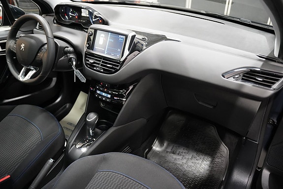 Peugeot 208 9 of 18