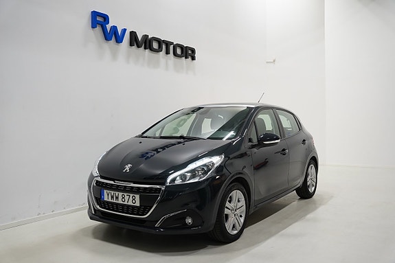 Peugeot 208 2 of 5