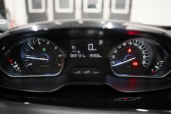 Peugeot 208 12 of 18