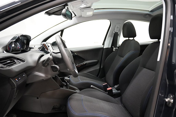 Peugeot 208 7 of 18