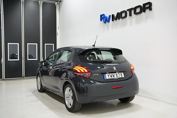 Peugeot 208 4 of 5